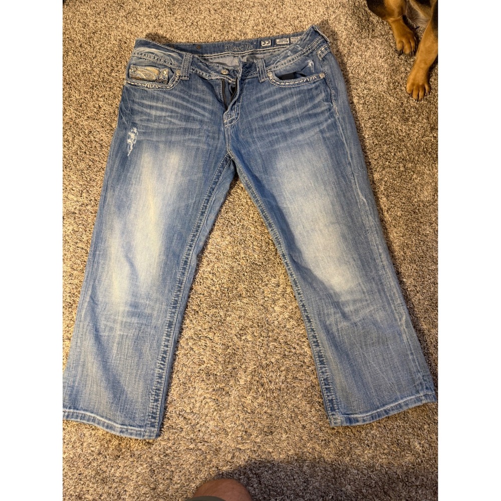 Miss Me JW5824P Cuffed Capri Jeans Light Wash Distressed Blue Denim Size 33